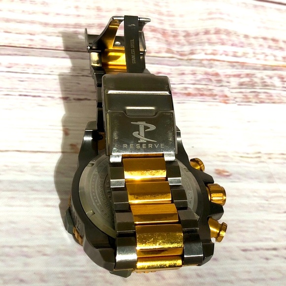 Invicta Two-Tone Gold and Silver Men’s HEAVY Watch withwarranty and original box - Picture 8 of 13